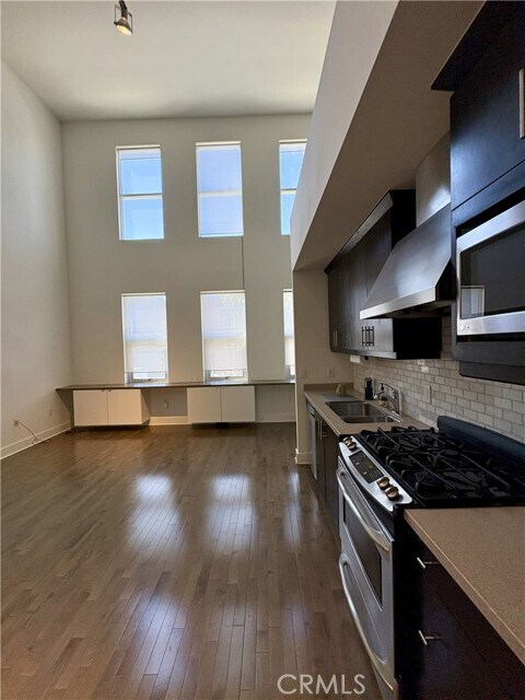 Foto del edificio - 920 E Santa Ana Blvd