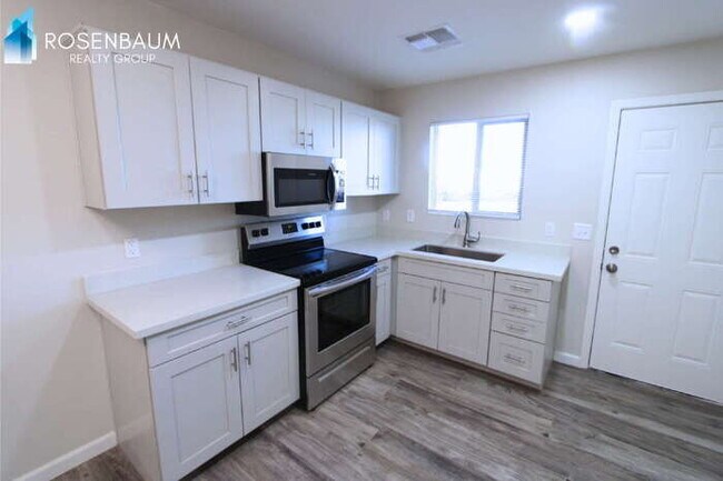 Building Photo - 6434 E Alder Ave