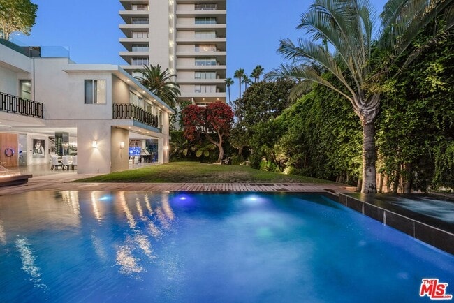 Foto del edificio - 9663 Santa Monica Blvd