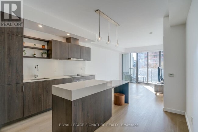 Building Photo - 12 Bonnycastle St