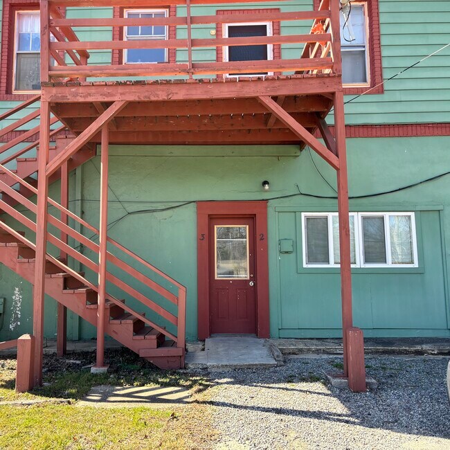 Building Photo - 603 Canal Dr