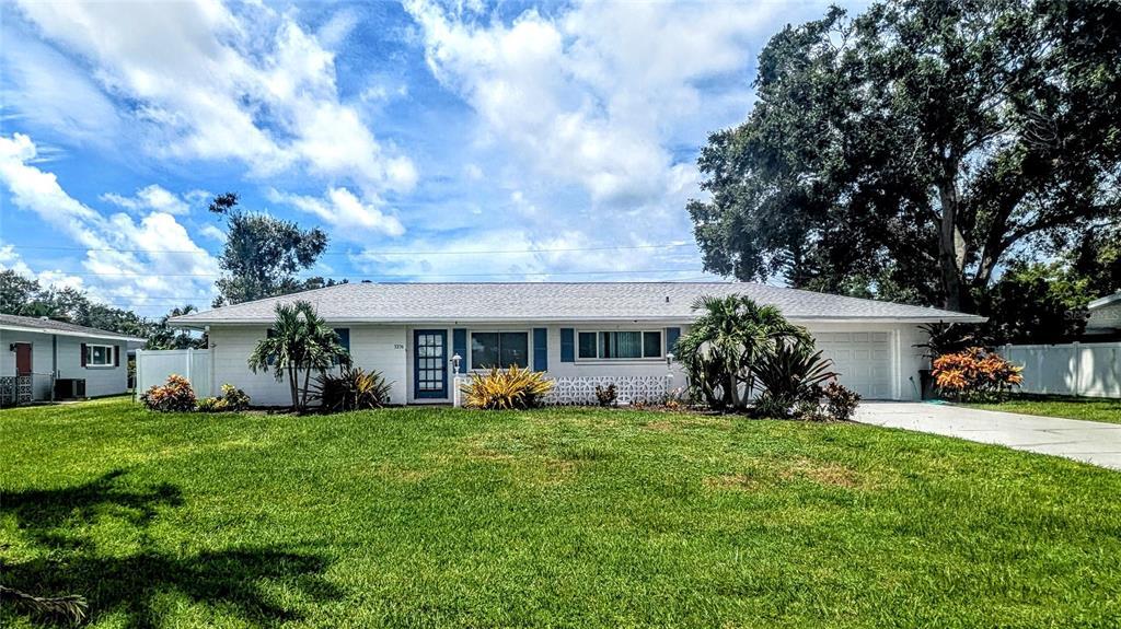 Foto principal - 3236 S Lockwood Ridge Rd