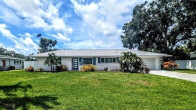 Building Photo - 3236 S Lockwood Ridge Rd