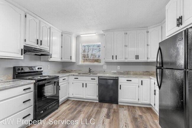 Building Photo - 3 br, 2 bath House - 203 Evelyn Dr