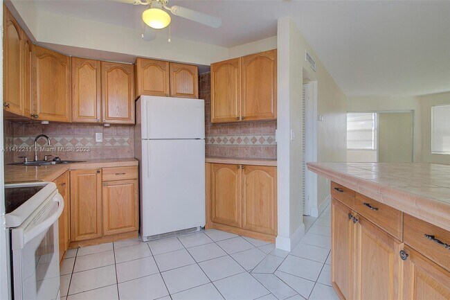 Foto del edificio - 1611 NE Miami Gardens Dr