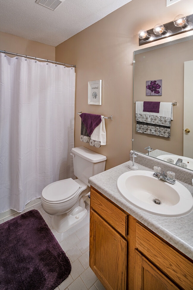 Building Photo - Rocky Creek