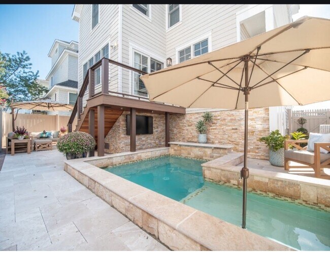 Foto del edificio - 111 N Evergreen Ave