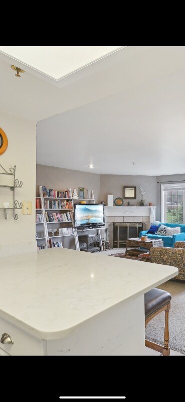 Foto del edificio - 984 Uri Ln