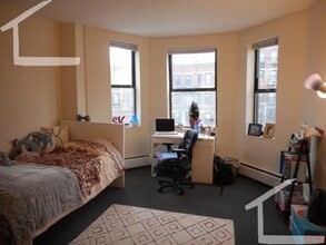 Building Photo - 842 Beacon St
