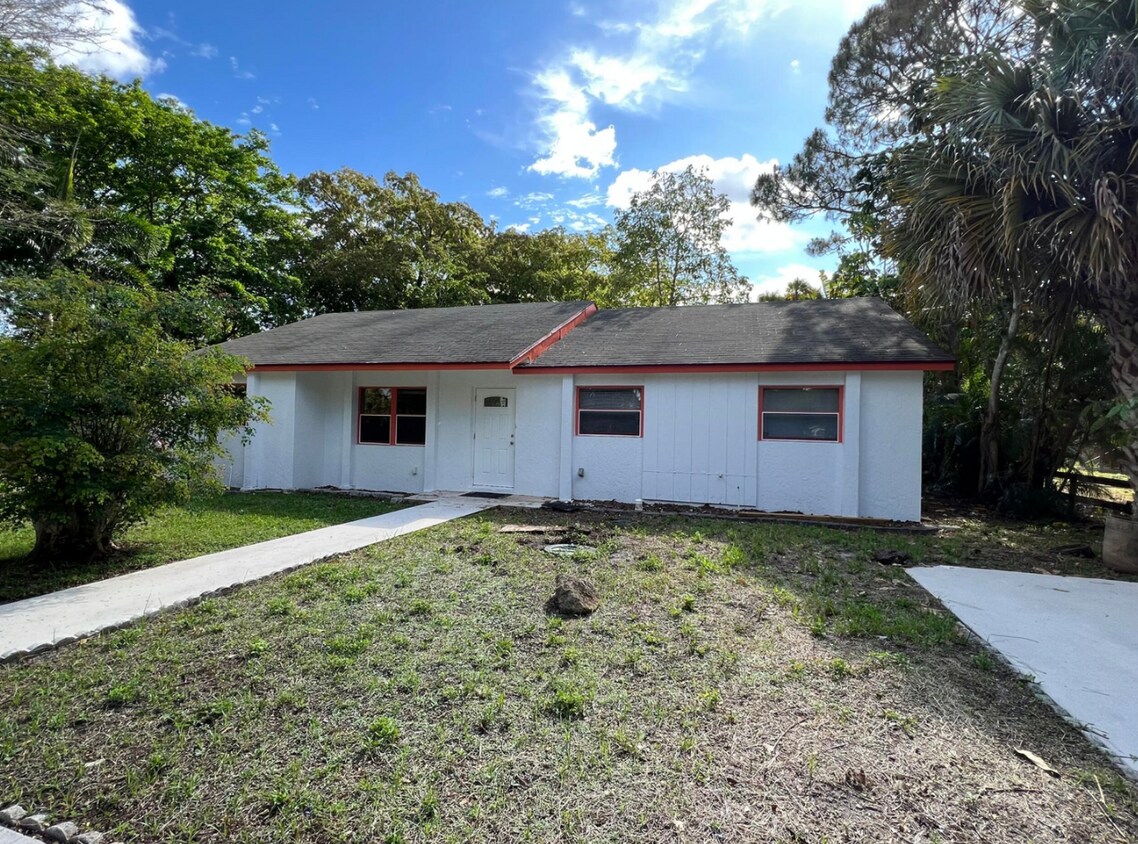 5170 2nd Rd, Lake Worth, FL 33467 House for Rent in Lake Worth, FL