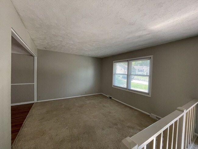Photo - 15112 Lincoln Cir – 3 Bed/2 Bath Split Entry in Millard School District | Fireplace, Deck, Fenced Ya House
