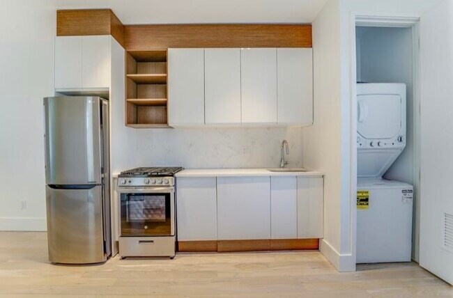 Foto del edificio - 32 Magnolia Ave