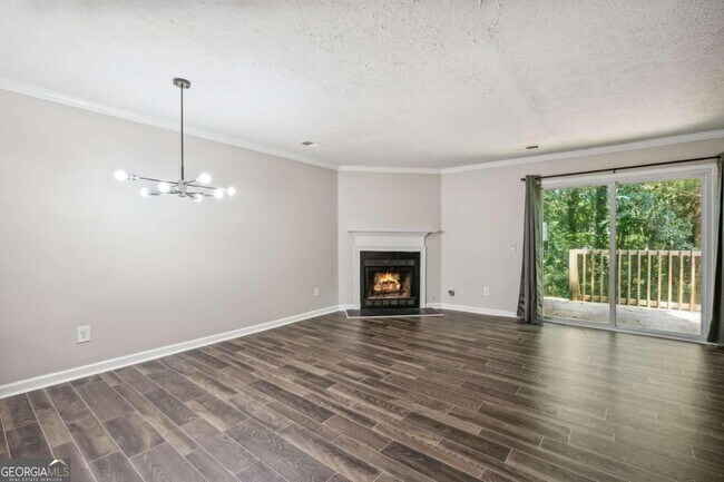 Foto del edificio - 6458 Bedford Ln