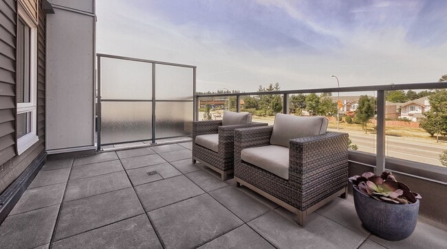 Interior Photo - The Bristol - 5738 175th Street