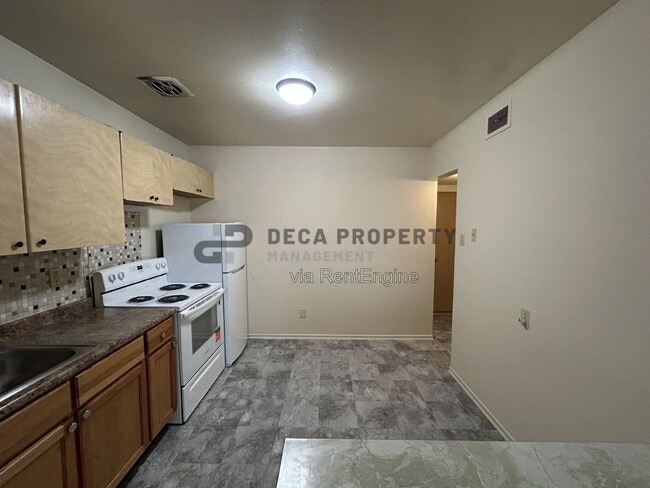 Building Photo - 5252 Bischoff Ave