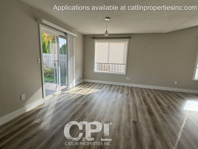 Foto del edificio - 119 Penny Ln