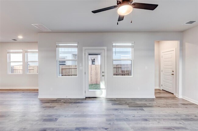 Foto del edificio - 2090 Alice Jay Wy