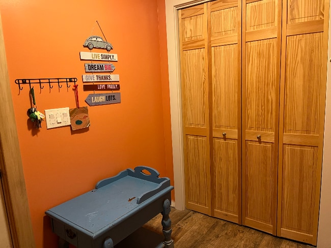 Building Photo - 1087 N Hoosac Rd