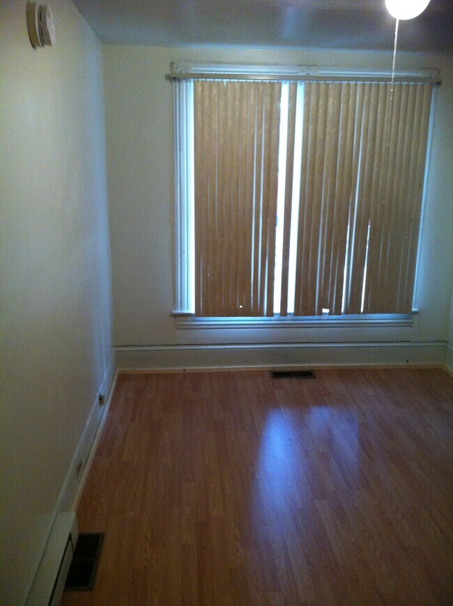 Foto del edificio - 317 N Maple Ave
