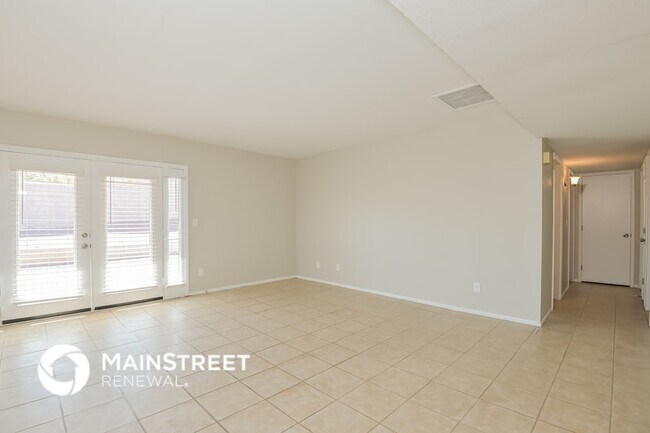 Building Photo - 3215 W Capistrano Rd