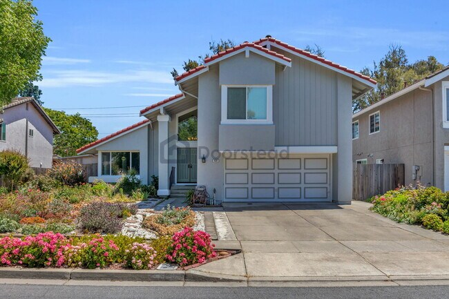Building Photo - 4320 Peregrine Way