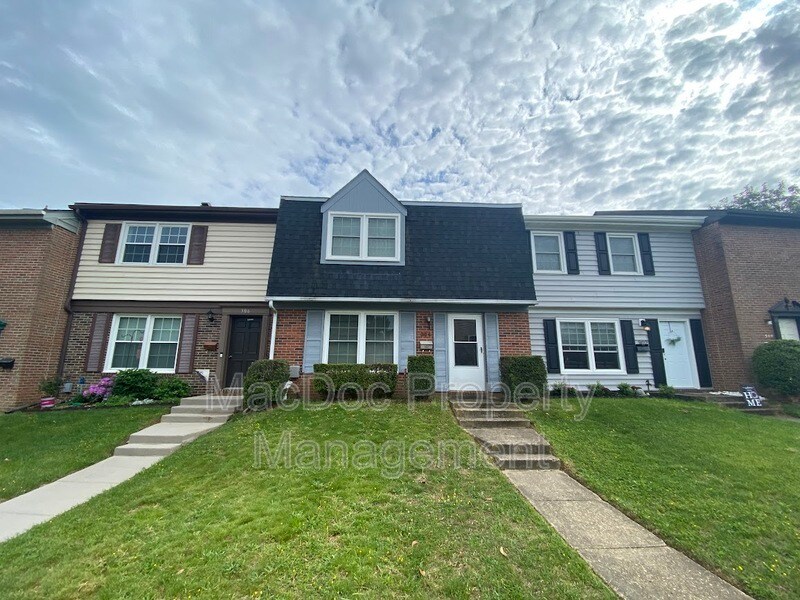 Primary Photo - 304 Garfield Ct