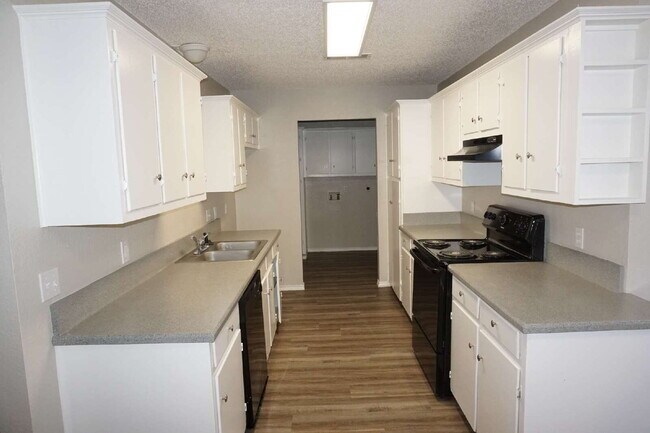 Foto del edificio - Beautiful House Located West of Frankford Near Shadow Hills Golf Course!