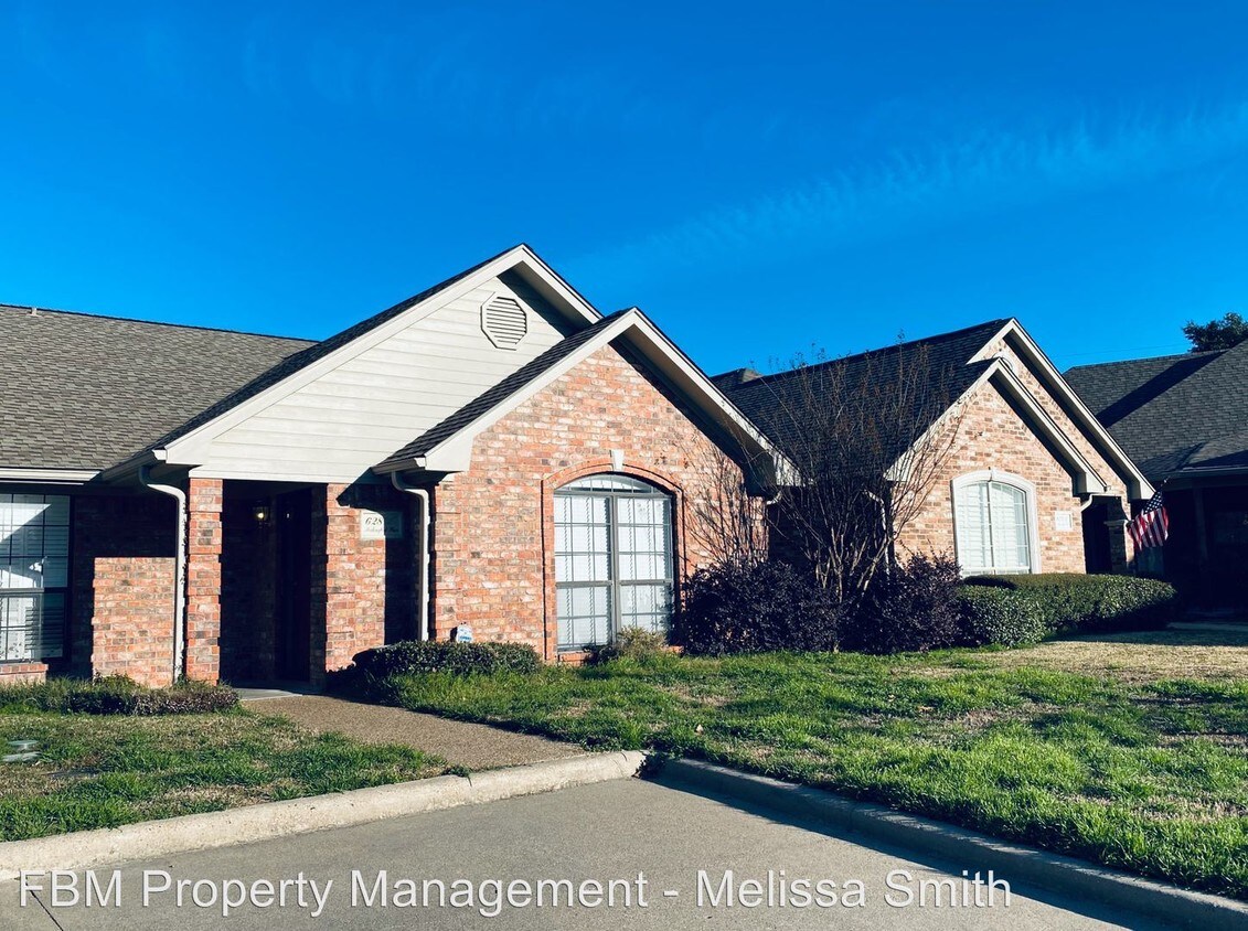 Primary Photo - 2 br, 2 bath House - 628 Mockingbird Place