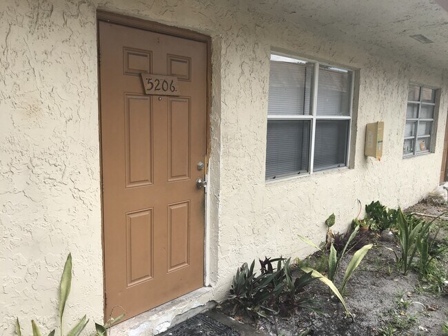 Photo - 2-1 Apartment with Central Air