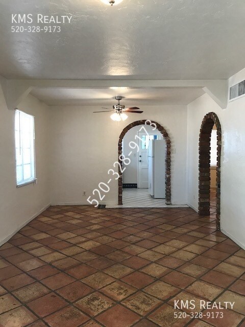 Foto del edificio - 3 Bedrooms 1 Bath with Studio Guest House ...