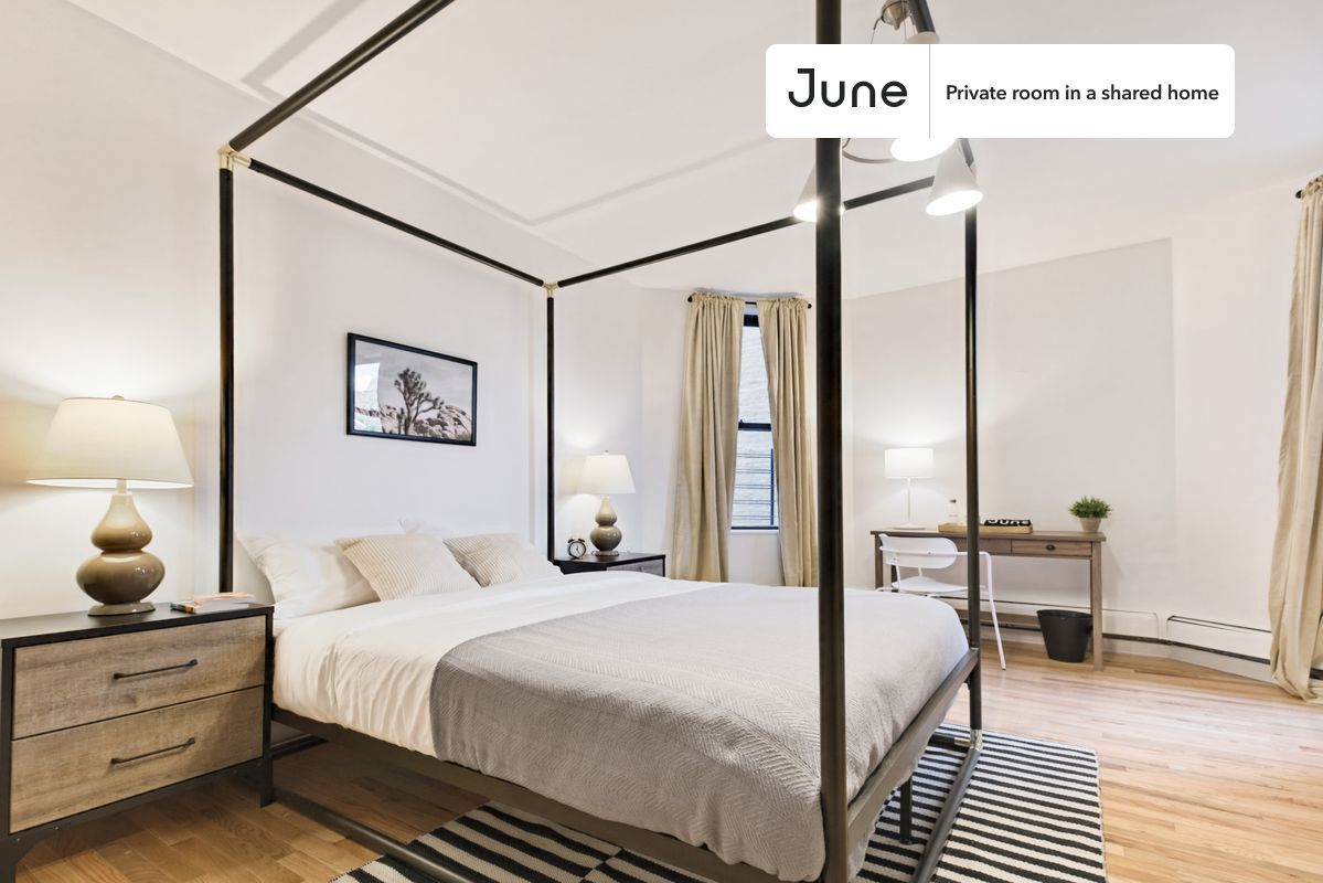 Room in Shared 4 bed/1 bath home - Room in Shared 4 bed/1 bath home