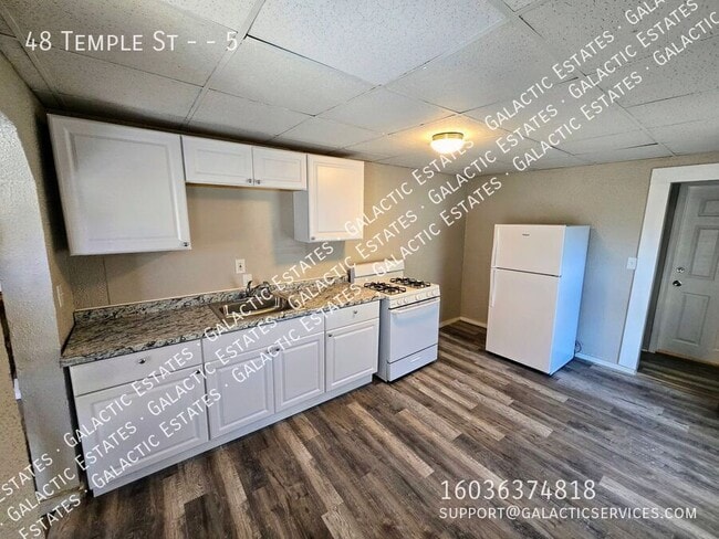 Building Photo - 48 Temple St
