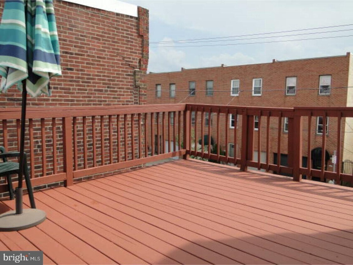 2349 S 11th St Unit 2, Philadelphia, PA 19148 Room for Rent in