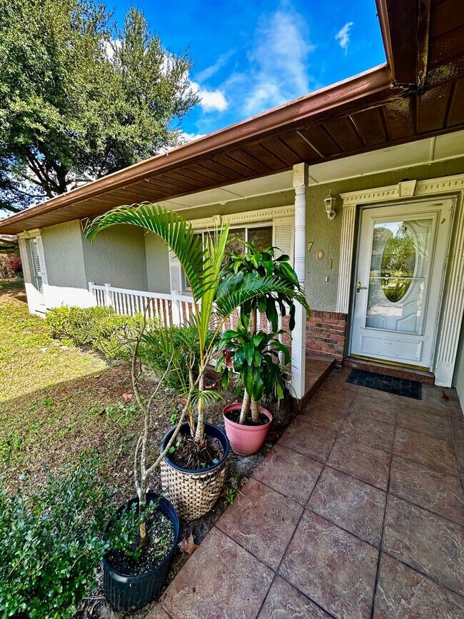 Building Photo - Charming 3-Bedroom Single-Family Home on Quiet Cul-de-Sac in East Orlando