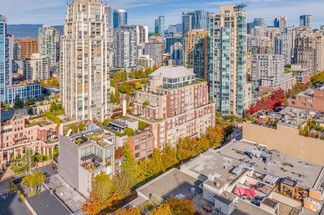 Aerial Photo - Beresford Apartments