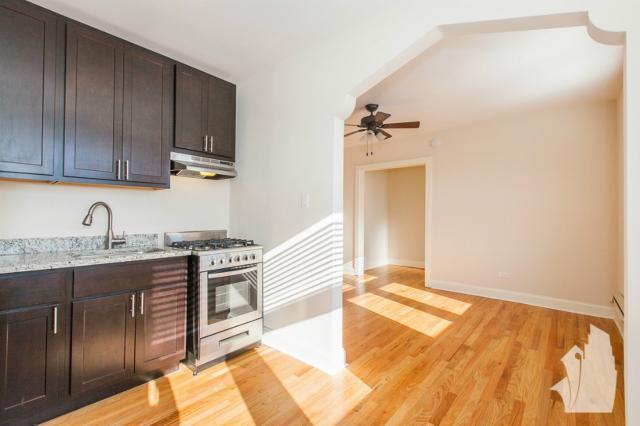 Building Photo - 1 bedroom in Chicago IL 60613