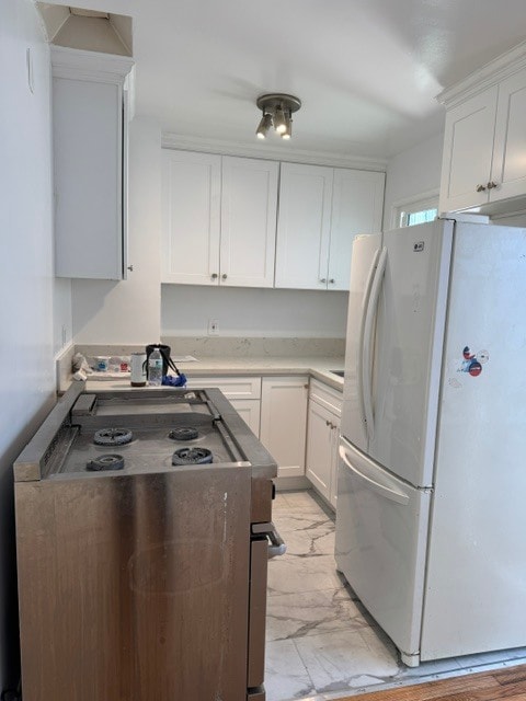 Full Kitchen - 1328 Harvard St