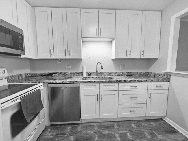 Building Photo - 4208 Bonhill Dr