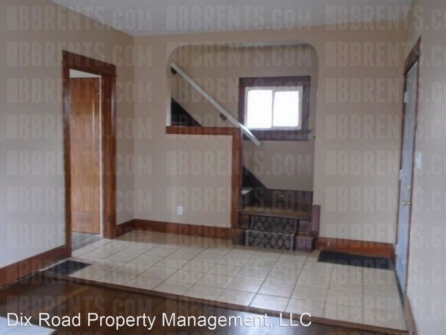 Building Photo - 3 br, 1 bath House - 140 East Norman Avenue,