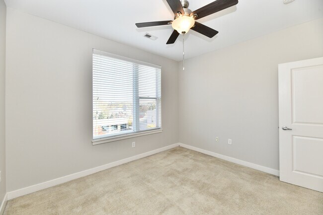 Building Photo - Mozzo apartments