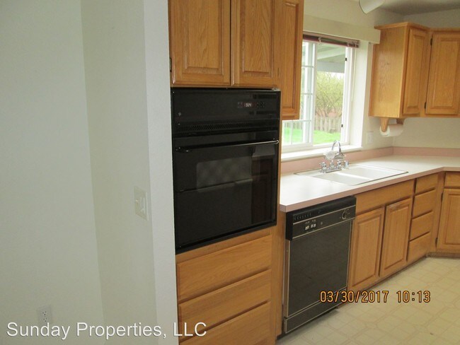 Foto del edificio - 83278 Bradford Rd