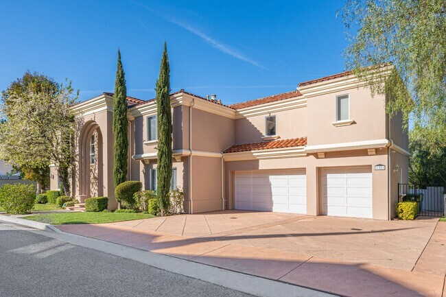 Foto del edificio - Elegant Dream Escape - Hills of Studio City