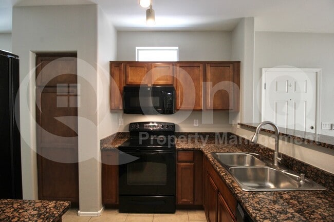 Foto del edificio - 2725 E Mine Creek Rd