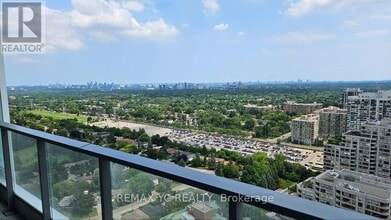 Building Photo - 8 Olympic Gdn Dr