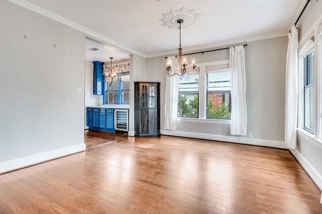 Foto del edificio - 5146 Goodwin Ave