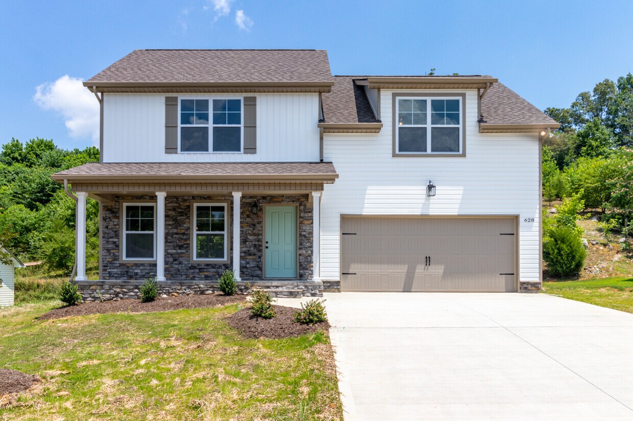 Primary Photo - 628 Drakewood Rd