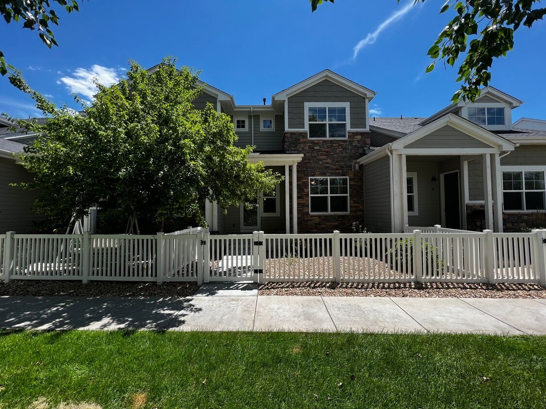 2172 Cape Hatteras Dr, Windsor, CO 80550 Townhome Rentals in Windsor