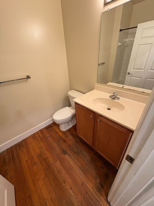 Foto del edificio - 525 E Grace St