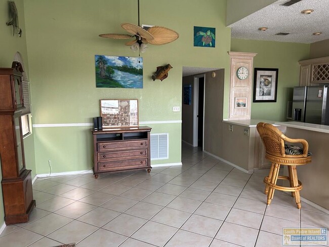 Foto del edificio - 1342 Harbor Island Dr