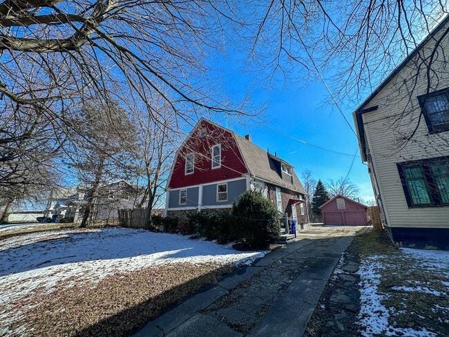 Building Photo - 14812 Westropp Ave